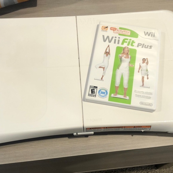 Nintendo Other - Wii Fit bundle